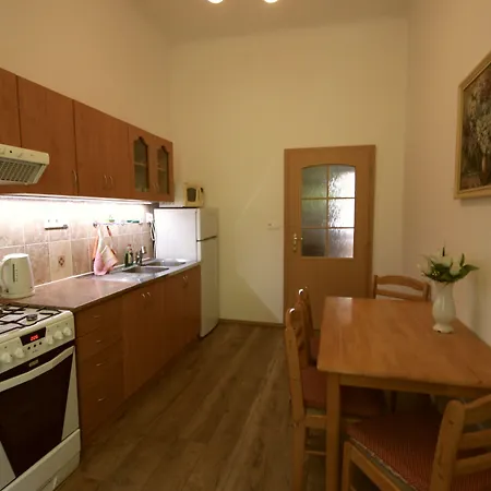 No. 4a I.p.pavlova 32 * Карловы Вары